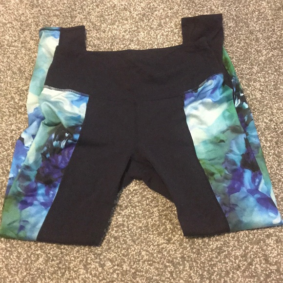 Athleta Pants - ✨Athleta Floral Leggings✨